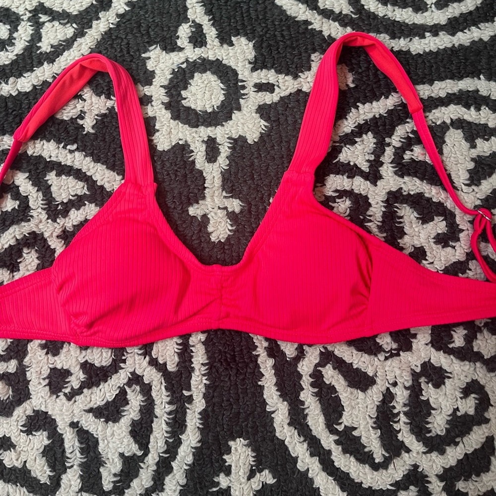 Red target bikini top